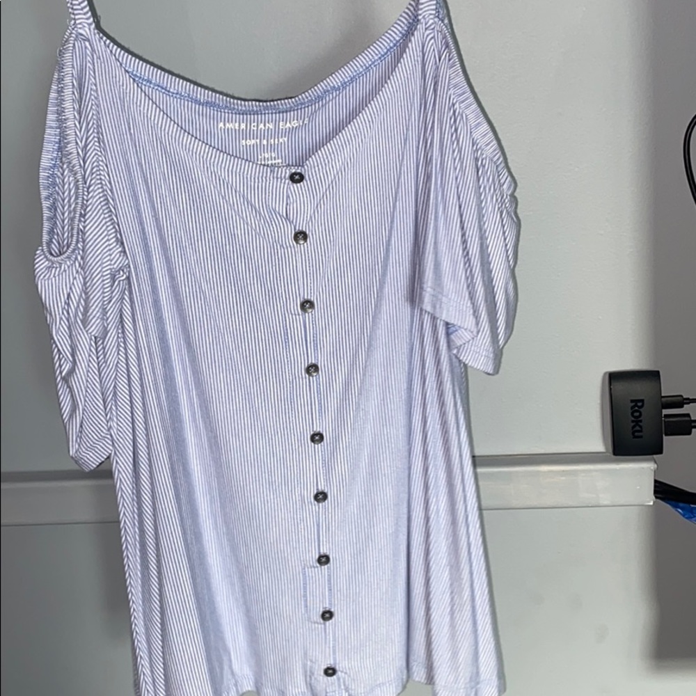 Off the shoulder short sleeve shirt